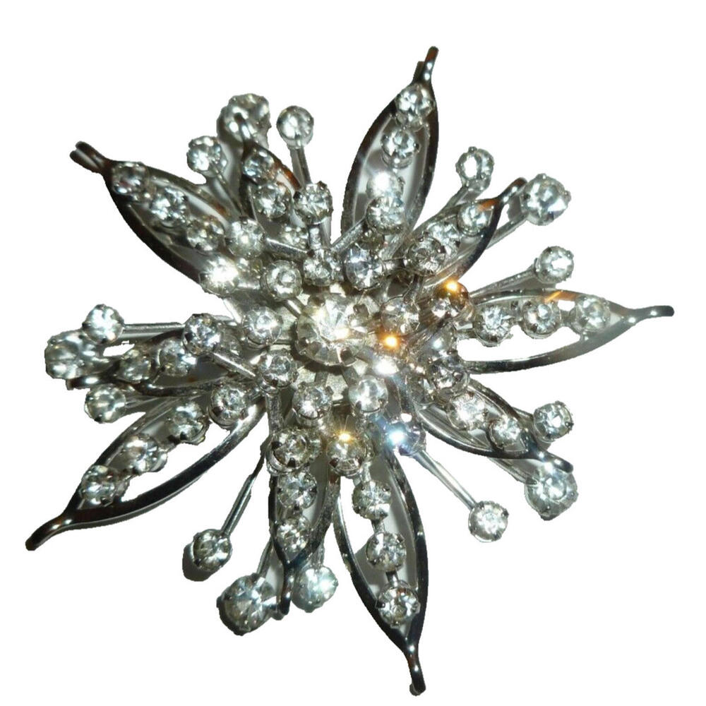 Vintage Clear Rhinestone Wreath Silver Tone Brooch Pin Flower‎ Prong Large